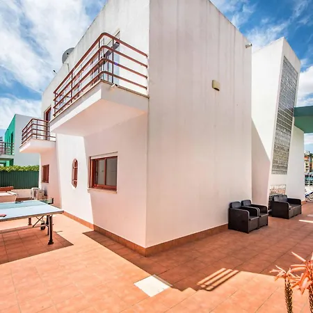 Villa Malibu Marina